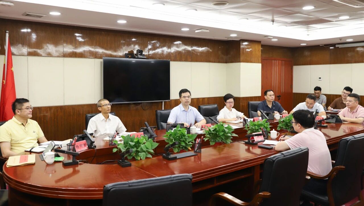 丰泽区政府常务会议、党组（扩大）会议和理论学习中心组学习会召开