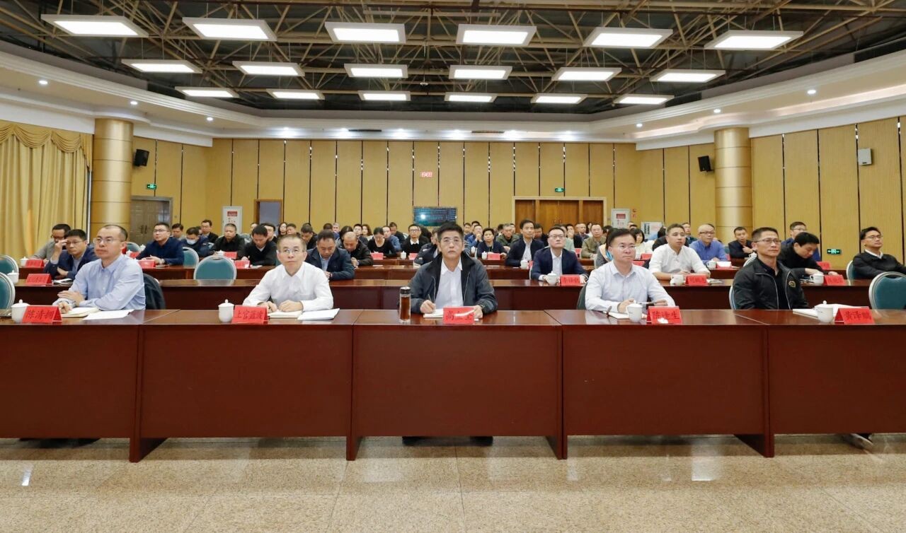 丰泽区委理论学习中心组学习（扩大）会暨“丰泽干部学堂”（第十二期）举行